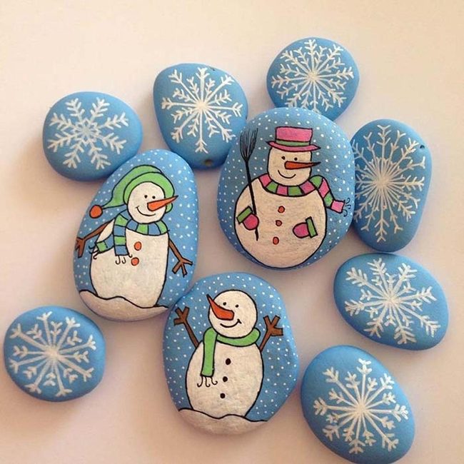 Blue Snowmen Rock Art