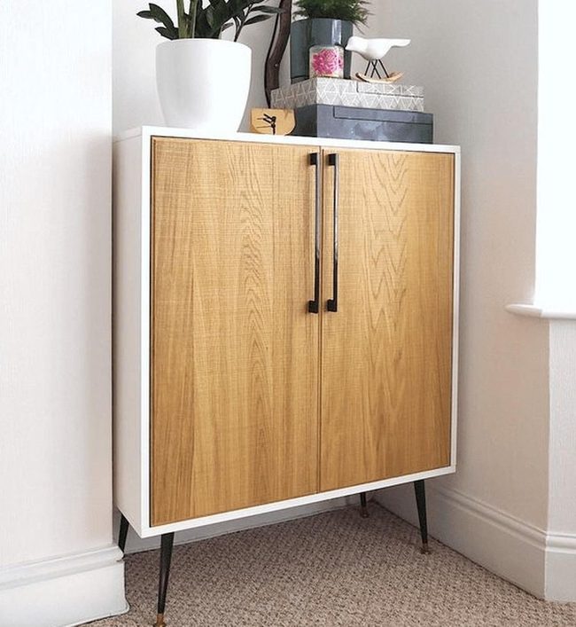 White Cabinet, Black Legs, Green Touch