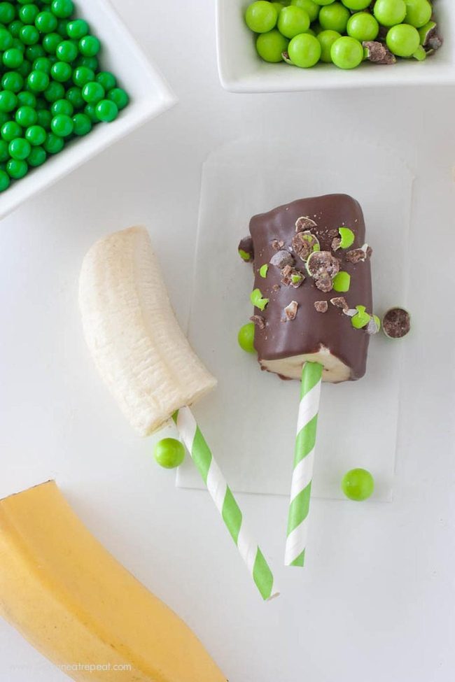 Chocolate Bananas With Candy Crunch