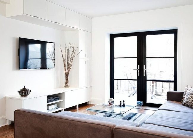 Black Frames, Natural Light, Organic Softness