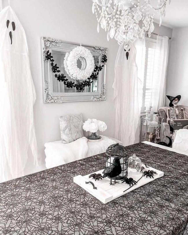 Black Spiderweb Table, Monochrome Elegance