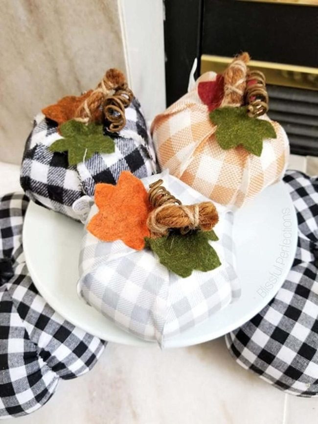 Plaid Fabric Pumpkins Black Gold