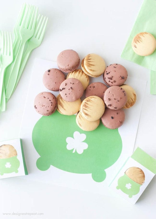 Green Macarons, White Elegance