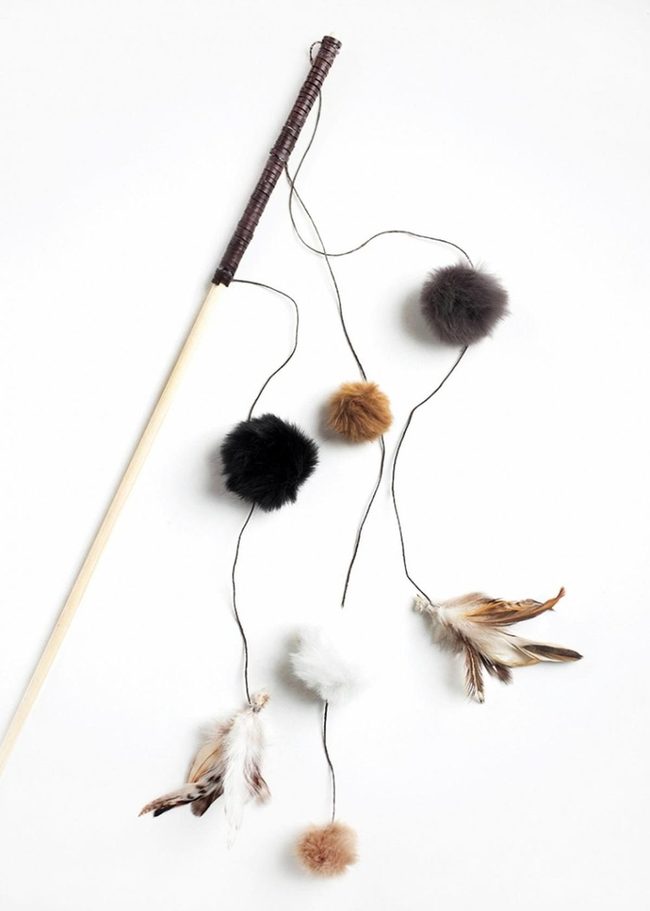 Black String Feather Pom-Poms