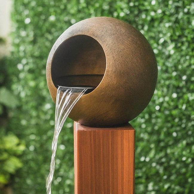 Cascading Water Yard Fountain Feature