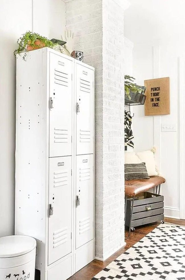 Geometric Rug Mudroom Entry