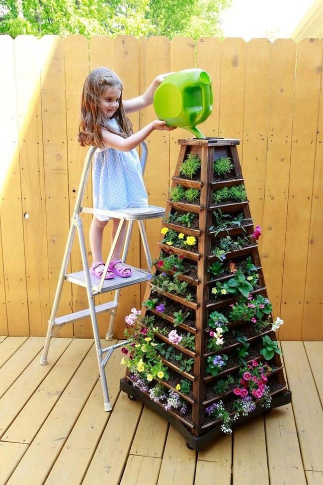 Pyramid Herb Tower With Wheels