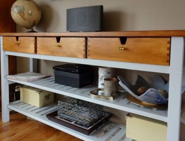 White Shelf With Natural Wooden Accents