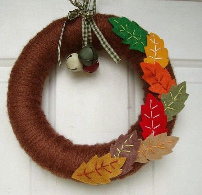 Brown Yarn Wreath, Felt Leaves