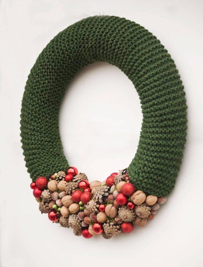 Knitted Red Green Wreath