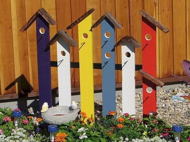 Wooden Birdhouse Climbing Trellis