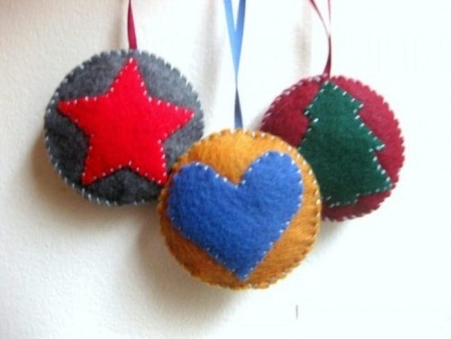 Felt Ornaments, Contrasting Colors