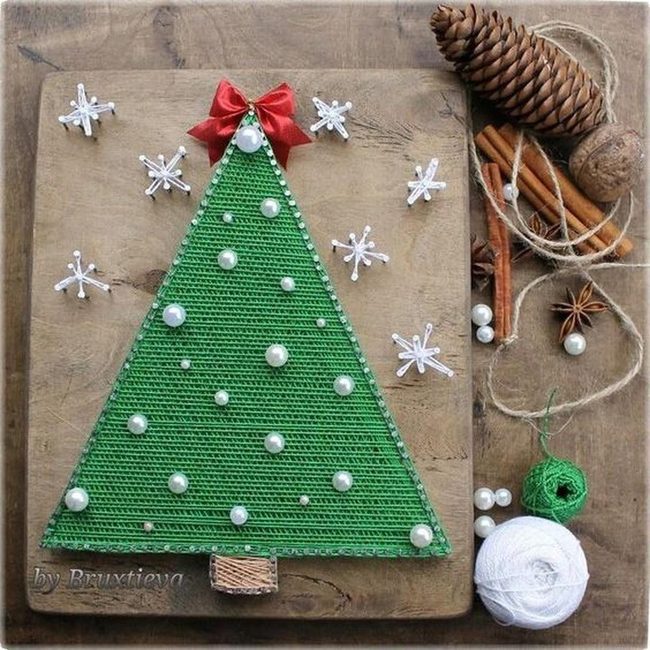 Green String Tree With Red Bow