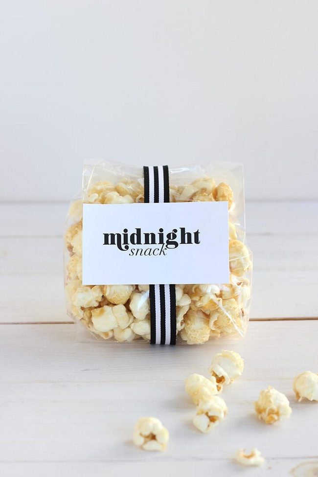 Ribbon-Wrapped Snack Favors
