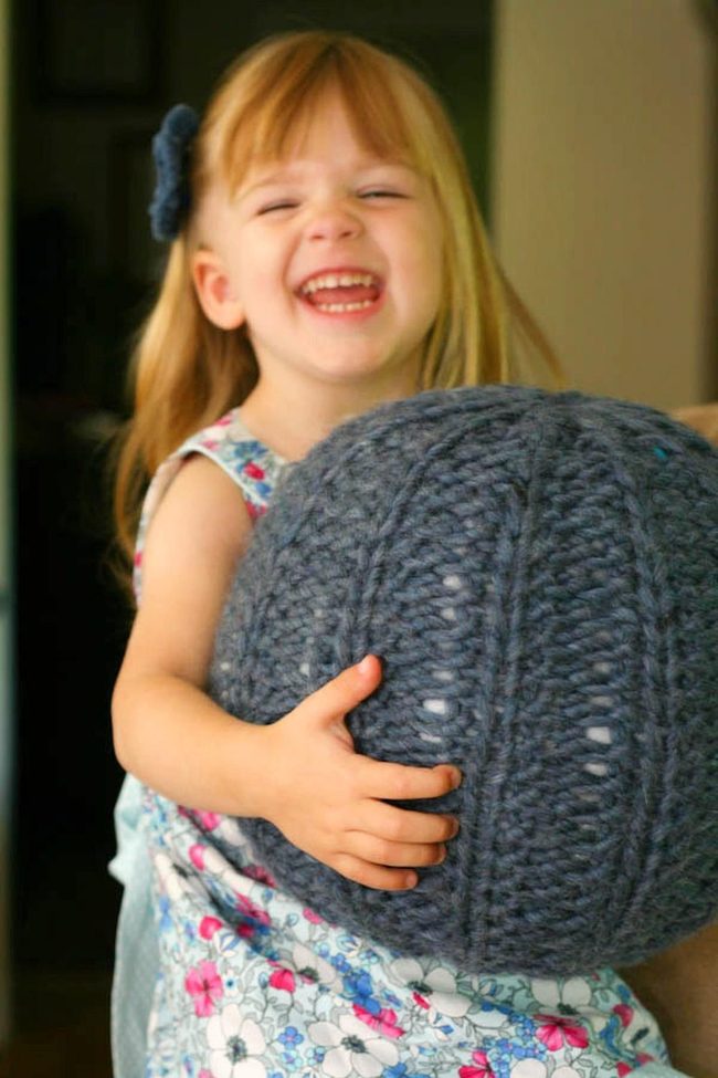 Girl'S Gray Yarn Joy