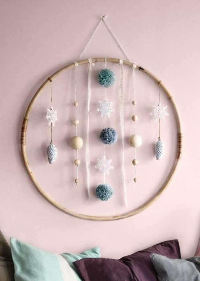 Wooden Hoops With Snowflake Strings