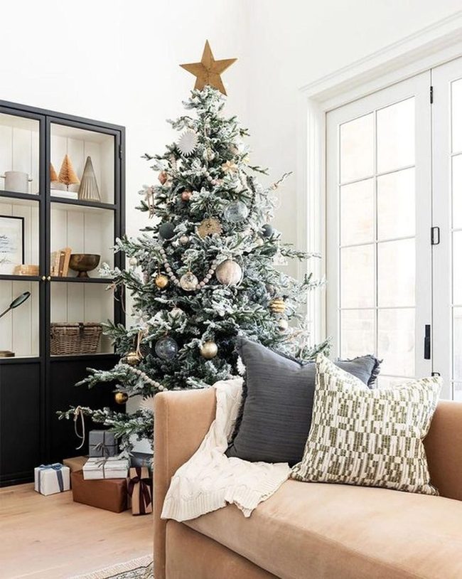 Gold And Silver Christmas Tree