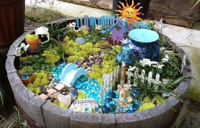 Painted Fence Fairy Garden