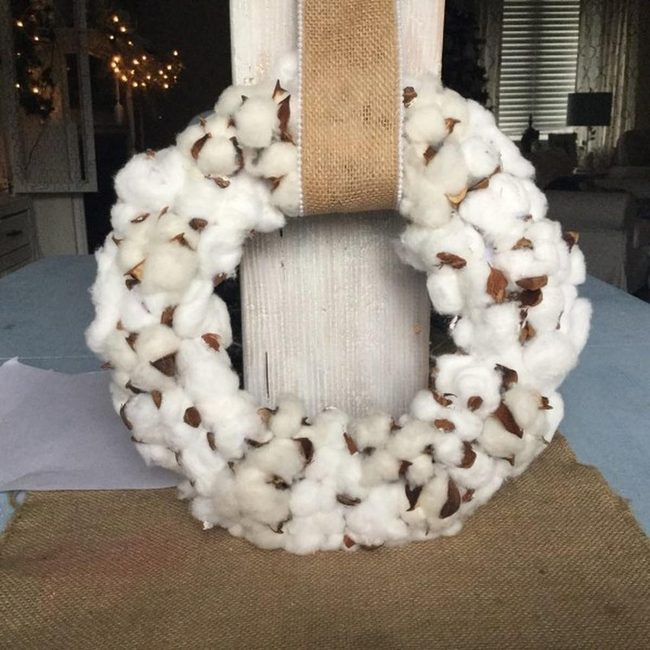 White Cotton Wreath Elegance