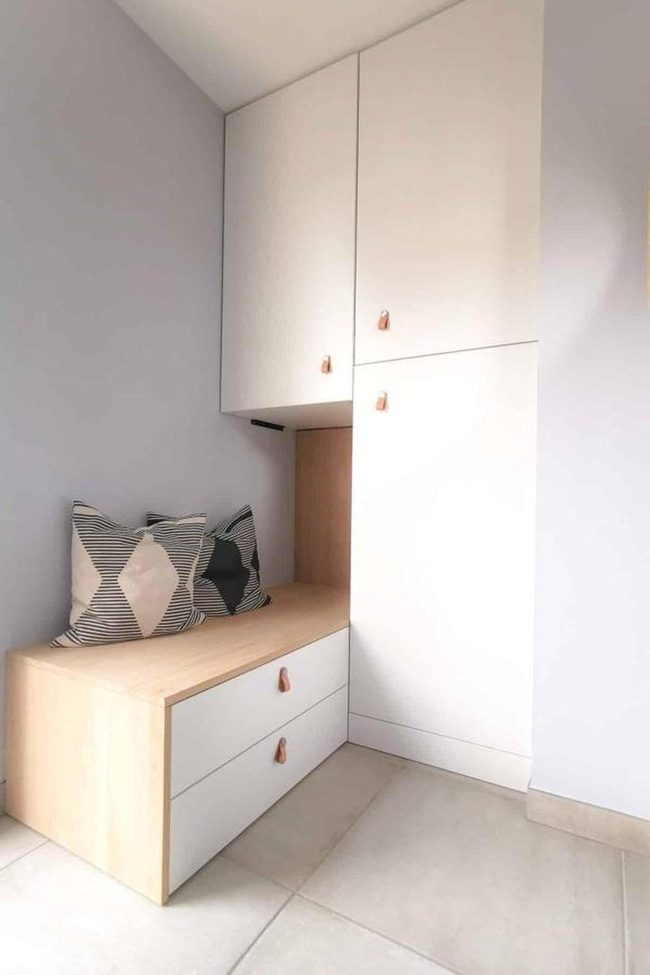 White Platsa Cabinet With Wooden Bench