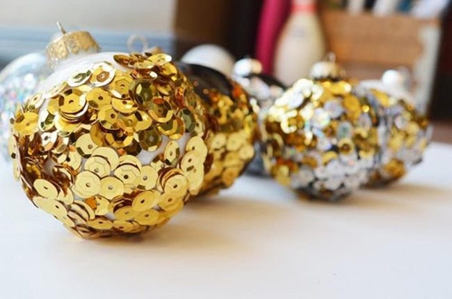 Sequin Spheres Red Gold