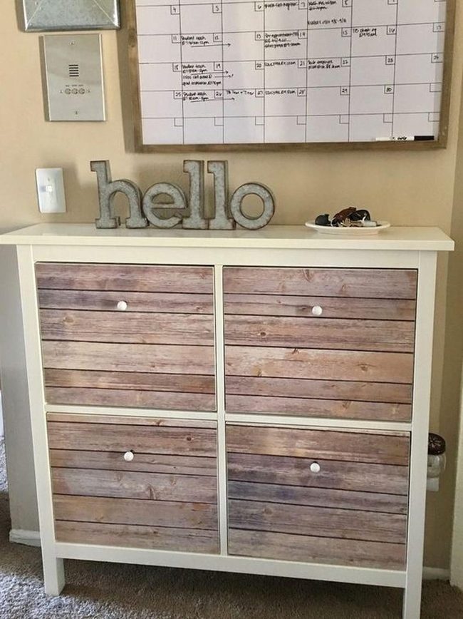 White Wood Corner With Metal Lettering