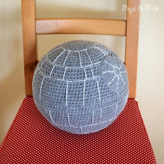 Gray Knit Cushion, Red Dotted Charm