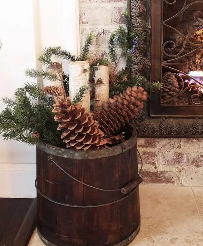 Pinecone Buckets Winter Warmth