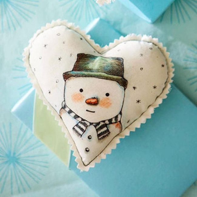 Snowman Heart Pillows, Green Hat