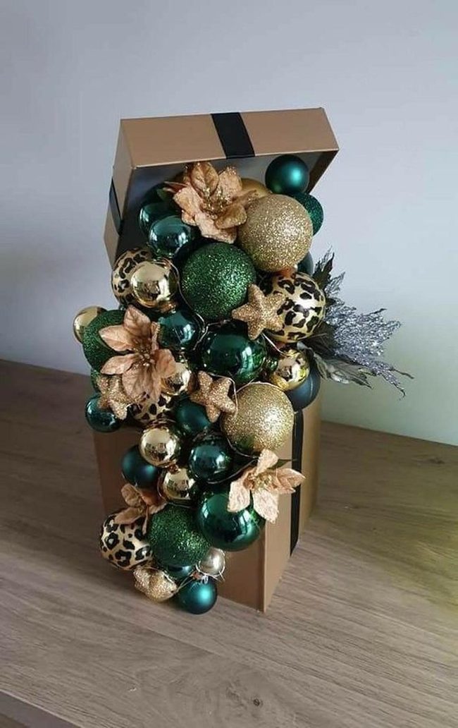 Brown Box Leopard Gold Ornaments