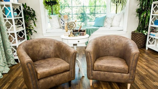 Sunlit Spaces With Green Corners