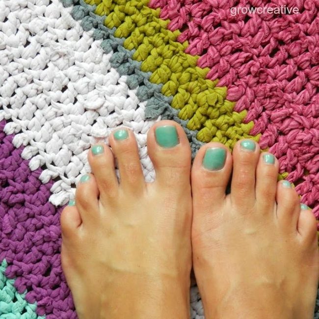 Green Polish Meets Chunky Knit