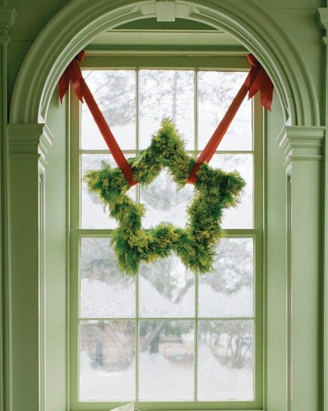 Green Window Star Display