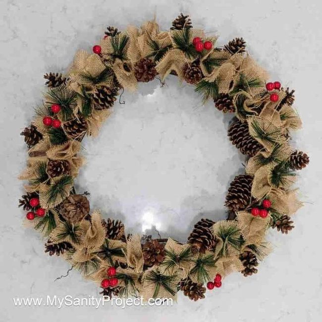 Gold-Dusted Pinecone Holiday Wreath