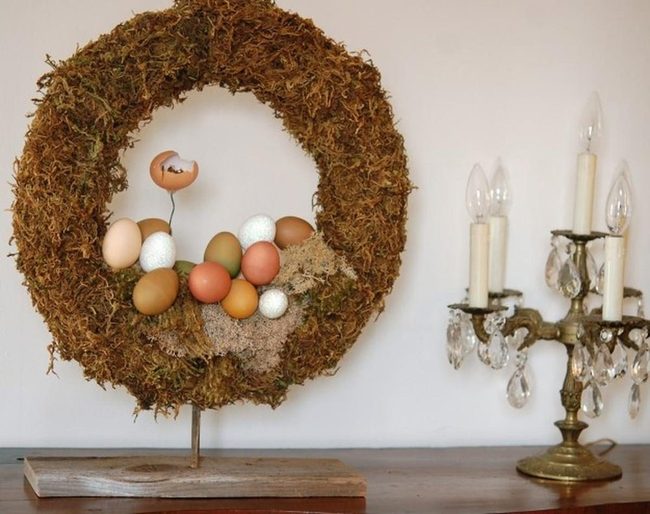 Moss Wreaths With Speckled Eggs