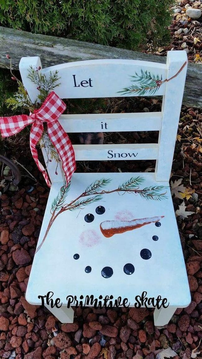 Snowman Chair Red Plaid