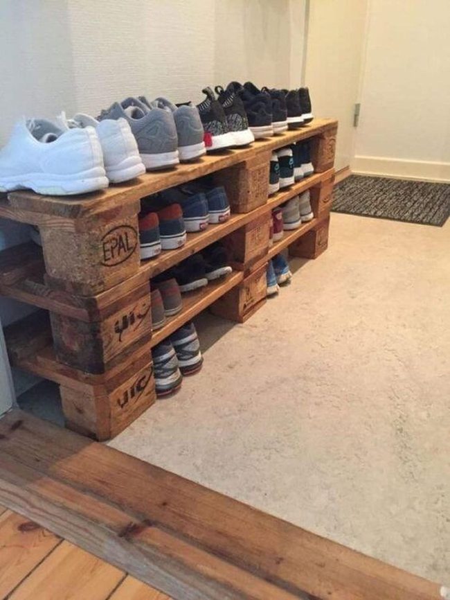 Stacked Wood Pallet Shoe Rack