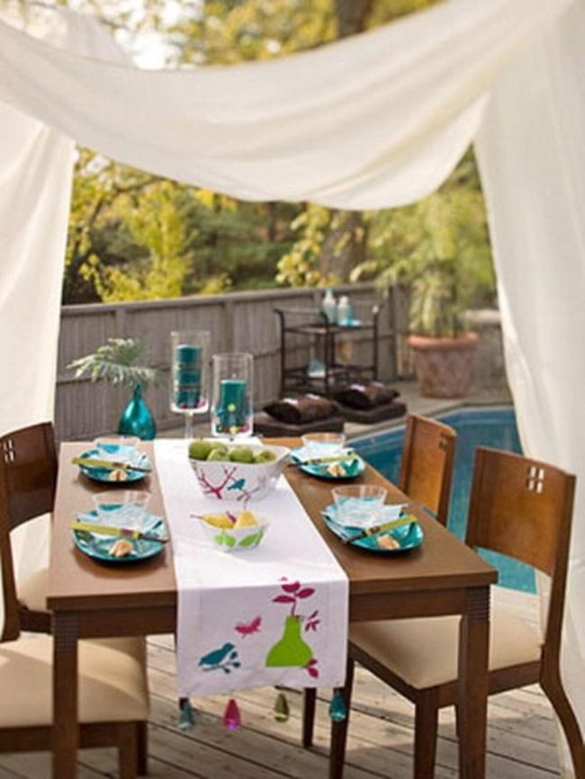 Blue Pool Backdrop Dining