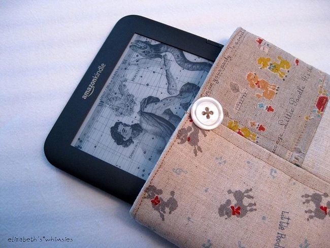 Puppy Patterns Kindle Sleeve