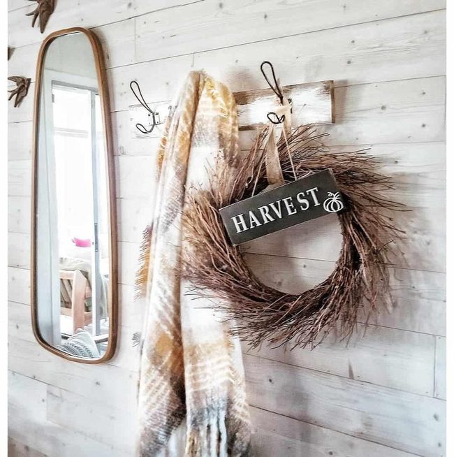 Black Metal Wood Coat Rack