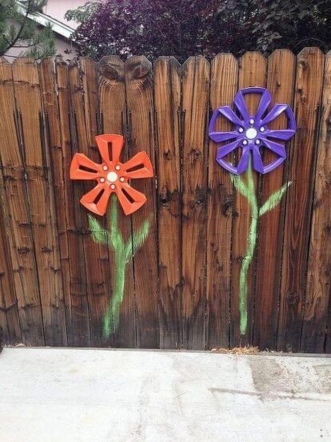 Flower-Shaped Chairs, Orange Pop