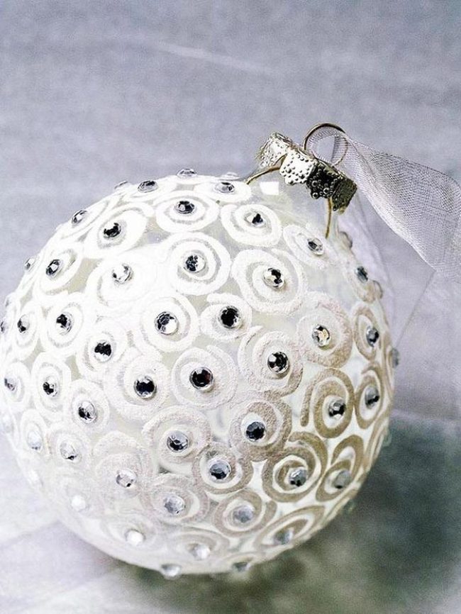 Silver Gem White Ornaments