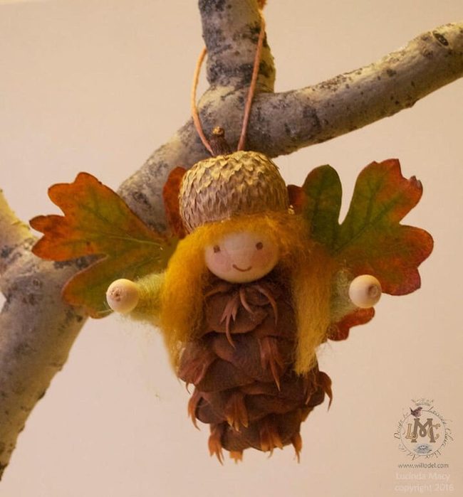 Pinecone Angels With Wool Wigs