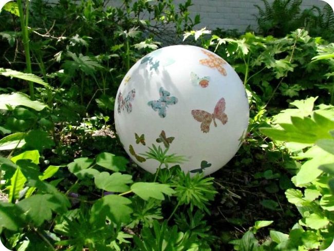 Butterfly Garden Spheres Pastel