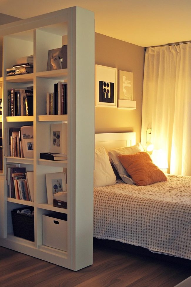 Open Shelving Space Divider