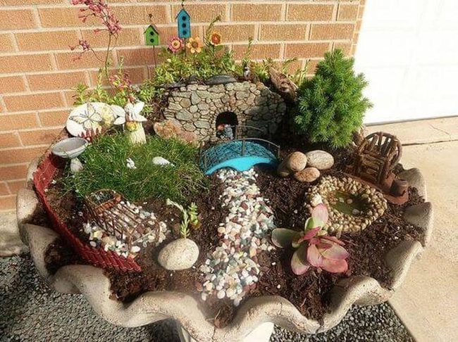 Reclaimed Wood Wildlife Station