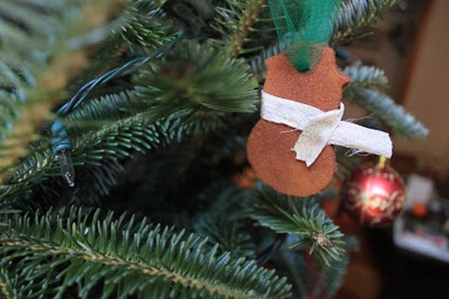 Green Branches, Handmade Ornaments, Red Baubles