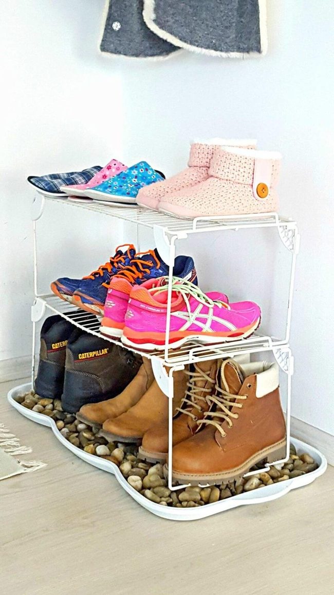 Pebble Base Shoe Organization