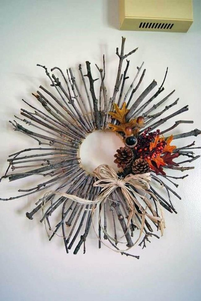 Autumn Pinecone Door Statement