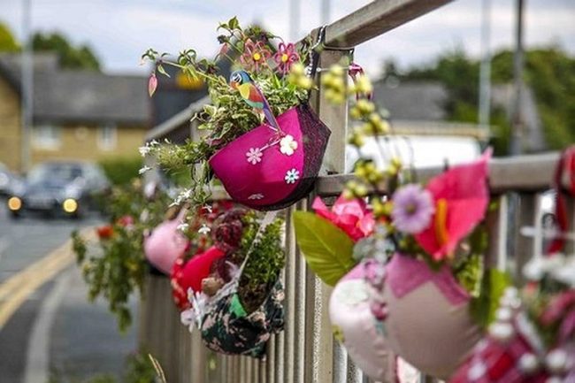 Bra Planters Fence Installation